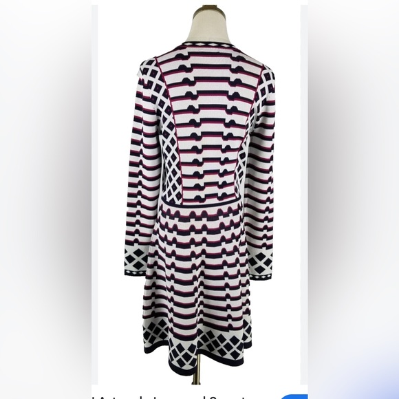 Eliza J artwork Jacquard sweater dress in a PS White with black & red/da… - Picture 2 of 4